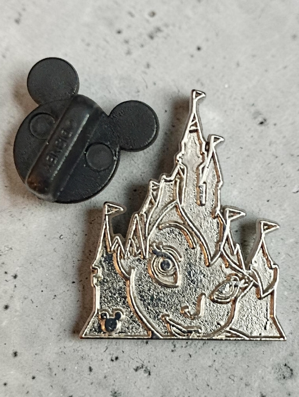 Authentic Disney Parks Tinker Bell Cinderella's Castle Trading Pin